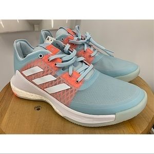 Adidas women’s boost crazy flight sneaker 5 1/2